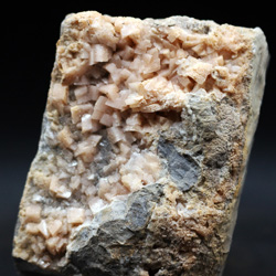 Minerales de la provincia de Alicante. Dolomita