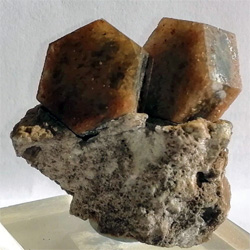 Minerales de la provincia de Alicante. Magnesita