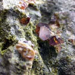 Minerales de la provincia de Alicante. Titanita