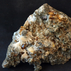 Minerales de la provincia de Alicante. Titanita