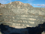 Grupo Mineralógico de Alicante. Explotación de Ofitas. Los Serranos. Albatera. Alicante