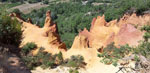 Grupo Mineralógico de Alicante.  Ópalo con Dendritas.los Ocres de Roussillon. Rustrel, Región de Provenza. Francia  
