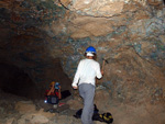 Grupo Mineralógico de Alicante.  Ópalo con Dendritas.Mina Amorosa. Villahermosa del Rio. Castellón 