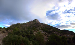 Grupo Mineralógico de Alicante. Explotación de Ofitas. Sierra de Olta. Calpe. Alicante Alicante