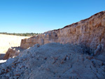 Grupo Mineralógico de Alicante. Explotación de Áridos. Enguera. Comarca Canal de Navarres. Valencia   