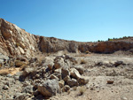 Grupo Mineralógico de Alicante.Afloramiento de Aragonitos. Casas de Ves. Albacete   