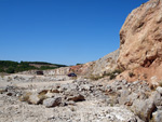 Grupo Mineralógico de Alicante.Afloramiento de Aragonitos. Casas de Ves. Albacete   