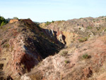 Grupo Mineralógico de Alicante. Afloramiento del Keuper, Chella. Comarca Canal de Navarrés, València