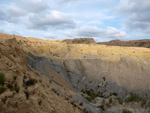 Grupo Mineralógico de Alicante. Canteras de arcilla situadas en la Zona del Pla, junto a la siera de los Tajos. Agost. Alicante