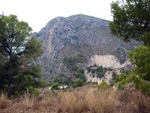 Grupo Mineralógico de Alicante. Explotacion de Ofitas. Sierra de Olta. Calpe.. Alicante