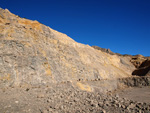 Grupo Mineralógico de Alicante. Explotación de de áridos de Holcin. El Cabezonet. Busot. Alicante


