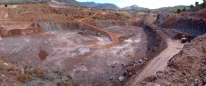 Grupo Mineralógico de Alicante. Cantera el Chicano. Macisvenda. Murcia

