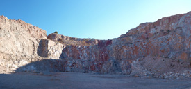 Grupo Mineralógico de Alicante.Canteras de yeso las Viudas. La Alcoraia. Alicante   