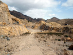 Grupo Mineralógico de Alicante.Cantera de Áridos Holcin. Busot. Alicante