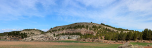 Grupo Mineralógico de Alicante.Afloramiento de Aragonito. Casas de Ves. Albacete. Alicante