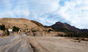 Grupo Mineralógico de Alicante.Cantera de Áridos Holcin. Busot. Alicante