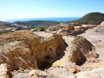 Grupo Mineralógico de Alicante. Cantera de Áridos Holcin. Busot. Alicante 