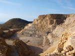 Grupo Mineralógico de Alicante.  Cantera Holcín. Busot. Alicante 