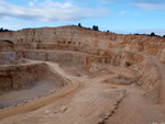 Grupo Mineralógico de Alicante.  Gravera del Barraquero, Hoya Redonda, Enguera, Comarca Canal de Navarrés, Valencia  