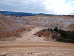 Grupo Mineralógico de Alicante.  Gravera del Barraquero, Hoya Redonda, Enguera, Comarca Canal de Navarrés, Valencia  