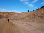 Grupo Mineralógico de Alicante. Gravera del Barraquero, Hoya Redonda, Enguera, Comarca Canal de Navarrés, Valencia 