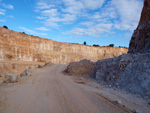 Grupo Mineralógico de Alicante. Gravera del Barraquero, Hoya Redonda, Enguera, Comarca Canal de Navarrés, Valencia 