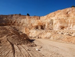 Grupo Mineralógico de Alicante. Gravera del Barraquero, Hoya Redonda, Enguera, Comarca Canal de Navarrés, Valencia 