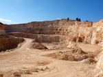 Grupo Mineralógico de Alicante. Gravera del Barraquero, Hoya Redonda, Enguera, Comarca Canal de Navarrés, Valencia 