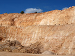 Grupo Mineralógico de Alicante. Gravera del Barraquero, Hoya Redonda, Enguera, Comarca Canal de Navarrés, Valencia 