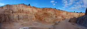Grupo Mineralógico de Alicante. Gravera del Barraquero, Hoya Redonda, Enguera, Comarca Canal de Navarrés, Valencia 
