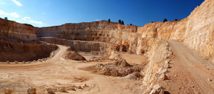 Grupo Mineralógico de Alicante. Gravera del Barraquero, Hoya Redonda, Enguera, Comarca Canal de Navarrés, Valencia 