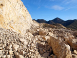 Grupo Mineralógico de Alicante. Cantera de Áridos de Holcin, Busot. Alicante