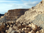 Grupo Mineralógico de Alicante. Cantera de Áridos de Holcin, Busot. Alicante