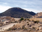 Grupo Mineralógico de Alicante. Cantera de Áridos de Holcin, Busot. Alicante