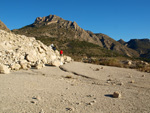 Grupo Mineralógico de Alicante.  Cantera de Áridos de Holcin. Busot. Alicante 