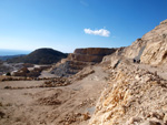 Grupo Mineralógico de Alicante. Cantera de Áridos de Holcin. Busot. Alicante