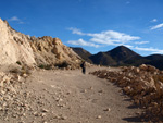 Grupo Mineralógico de Alicante.  Cantera de Áridos de Holcin. Busot. Alicante 