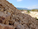Grupo Mineralógico de Alicante.  Cantera Eficacia. Yacimiento de calcita de Arcones. Segovia 