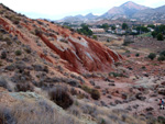 Grupo Mineralógico de Alicante.  Afloramiento de Aragonito. Loma Bada. Petrer. Alicante 