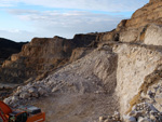 Grupo Mineralógico de Alicante.  Cantera de Áridos Sodira. Busot. Alicante 