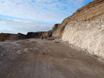 Grupo Mineralógico de Alicante.  Cantera de Áridos Sodira. Busot. Alicante 