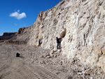 Grupo Mineralógico de Alicante.  Cantera de Áridos Sodira. Busot. Alicante 