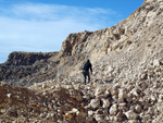 Grupo Mineralógico de Alicante.  Cantera de Áridos Sodira. Busot. Alicante 