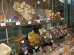 Grupo Mineralógico de Alicatnte. II Feria de Minerales de Elche. Stand de Elite Minerals