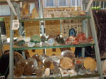 Grupo Mineralógico de Alicatnte. II Feria de Minerales de Elche. Stand de Fossils World