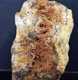 Aragonito acicular. Biar. Alicante