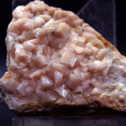 Minerales de la provincia de Alicante. Dolomita