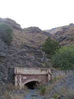 Tunel del arteal.jpg (231104 bytes)