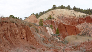 Canteras de  arcilla. ALrededores del Cabezo de Mira. Biar. Alicante