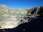 Grupo Mineralógico de Alicante. Cantera de Ofitas de los Serranos y sierra de Albatera  Alicante  